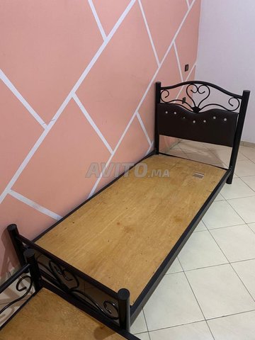 2 lits 90*190 سرير
