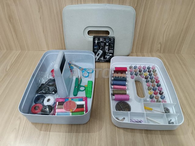 boîte d'accessoires pour machines a Coudres