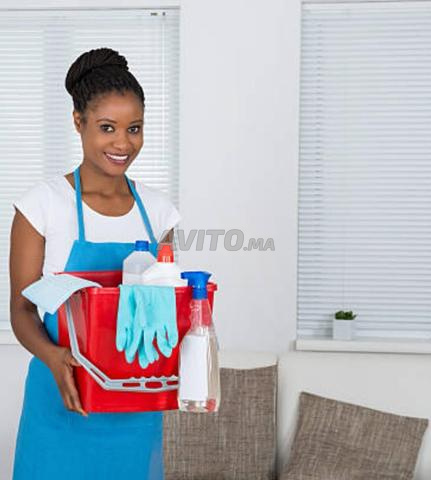 Femme de maison polyvalente