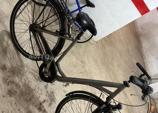 Vélo full aluminium. État bien