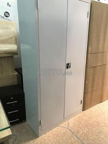 Armoire métallique a deux portes battante 