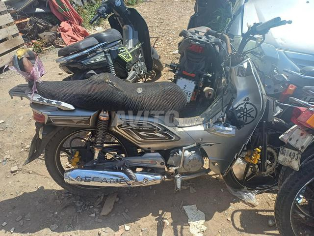 Moto becane ksida l9dam