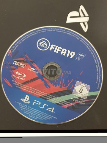 CD PLAY 4 FIFA 19