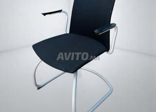 كرسي زوار "كيناربس" بذراعين من القماش