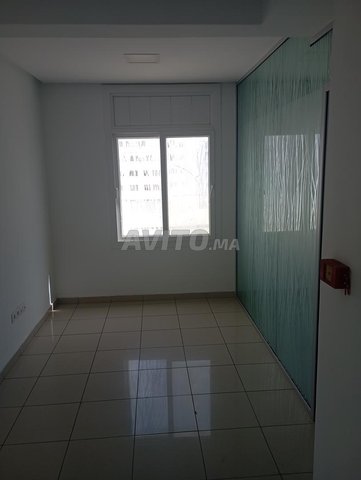 Plateau bien aménagé à Hermitage 63m2