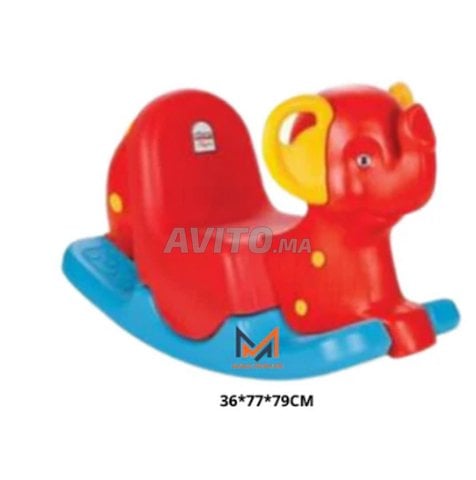 MOBILIER DE CRÈCHE