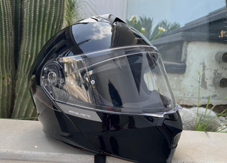 Mt helmets casque noir genesis