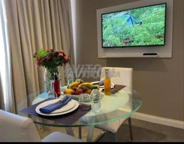 Appartement meublé et propre à louer à la journée à Fès