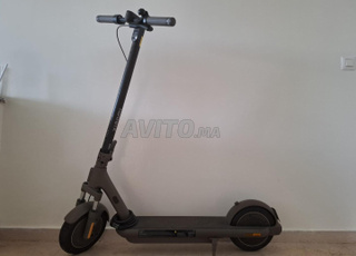 Trottinette Xiaomi Scooter 4 Pro Max Neuve
