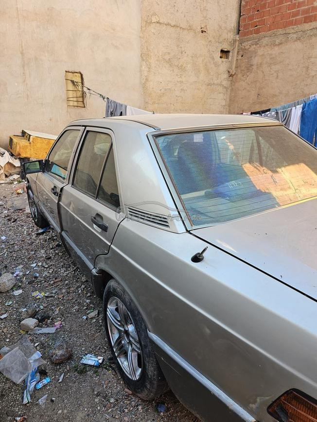 مرسيديس 190