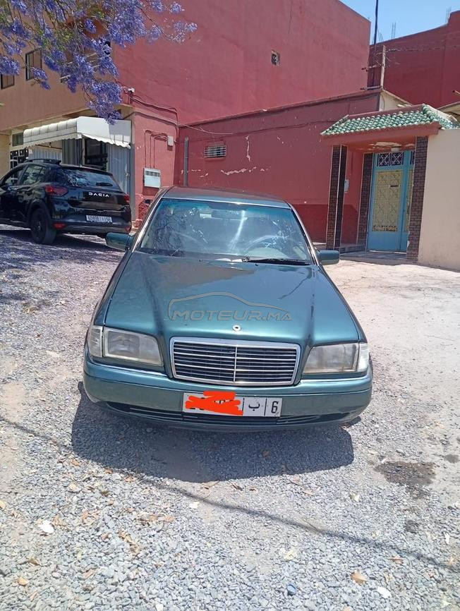 Mercedes-Benz 220 Diesel Manuelle 1995 à Ben Ahmed