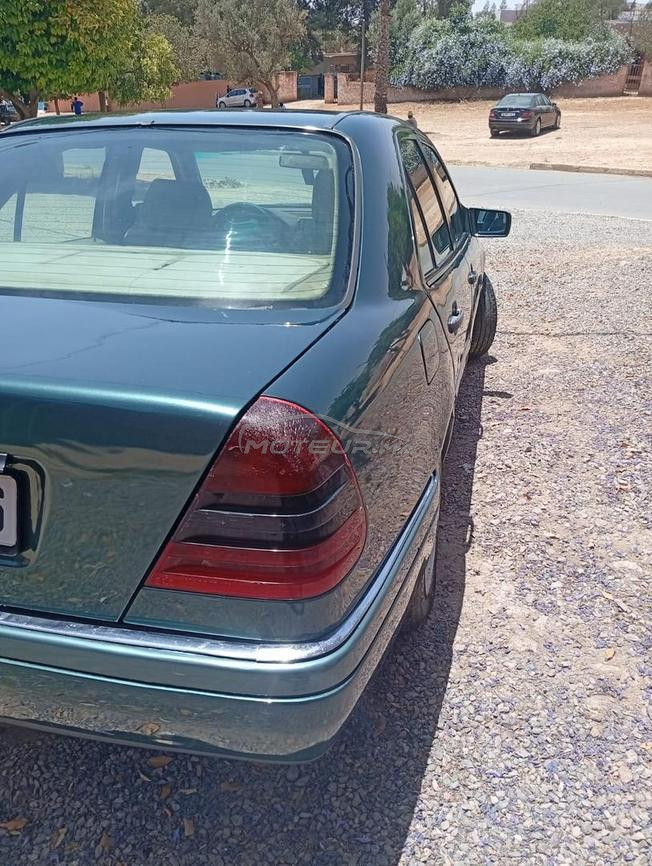 Mercedes-Benz 220 Diesel Manuelle 1995 à Ben Ahmed