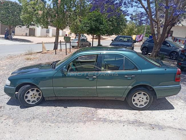Mercedes-Benz 220 Diesel Manuelle 1995 à Ben Ahmed