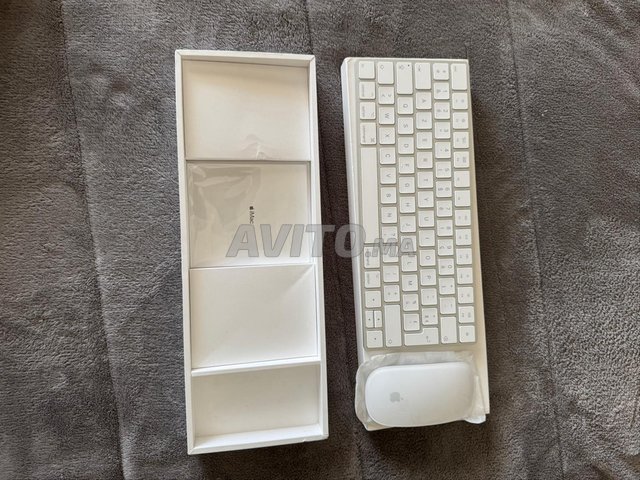 Clavier Apple Magic Keyboard et Magic Mouse 2