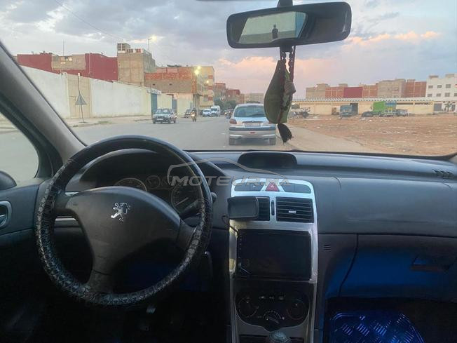 سيارة للبيع