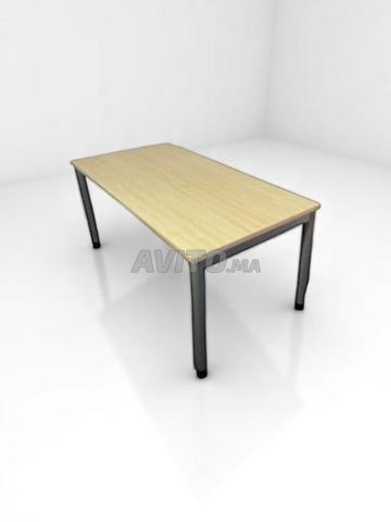 Bureau droit Haworth chêne 160x80cm passe câble