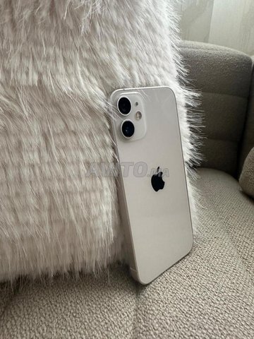 Iphone 12 mini à vendre 
