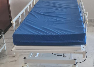 Lit electrique et matelas Thuasne à vendre