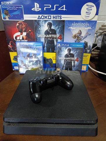PS4 Slim 500GB très bon état manette boîte 