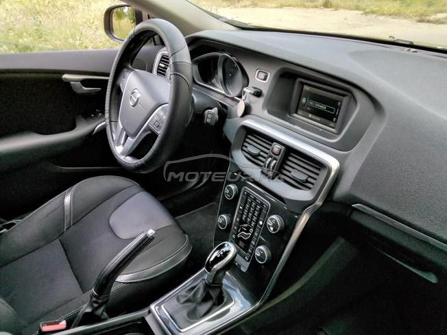 Volvo V40 diesel 1 main 2017 neuve