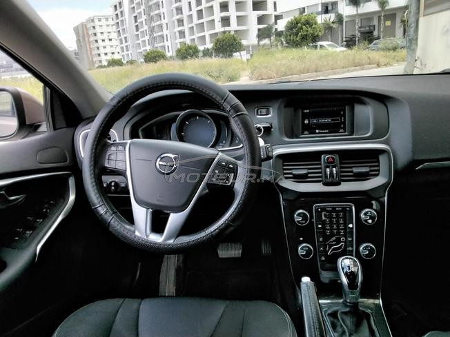 Volvo V40 diesel 1 main 2017 neuve
