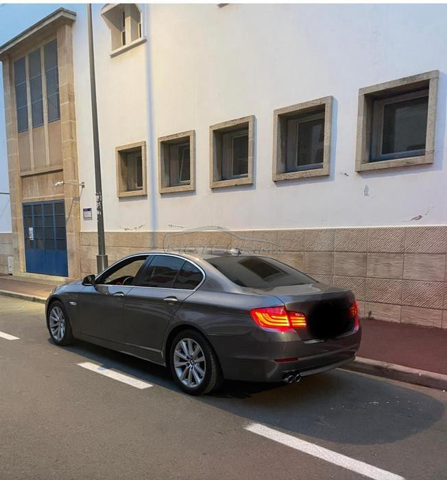 BMW série 5 essence 5.28 i