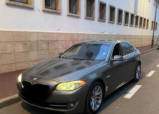 BMW série 5 essence 5.28 i