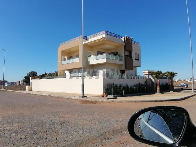 أرض فيلا 300 متر مسجلة و محفظة في عين عودة