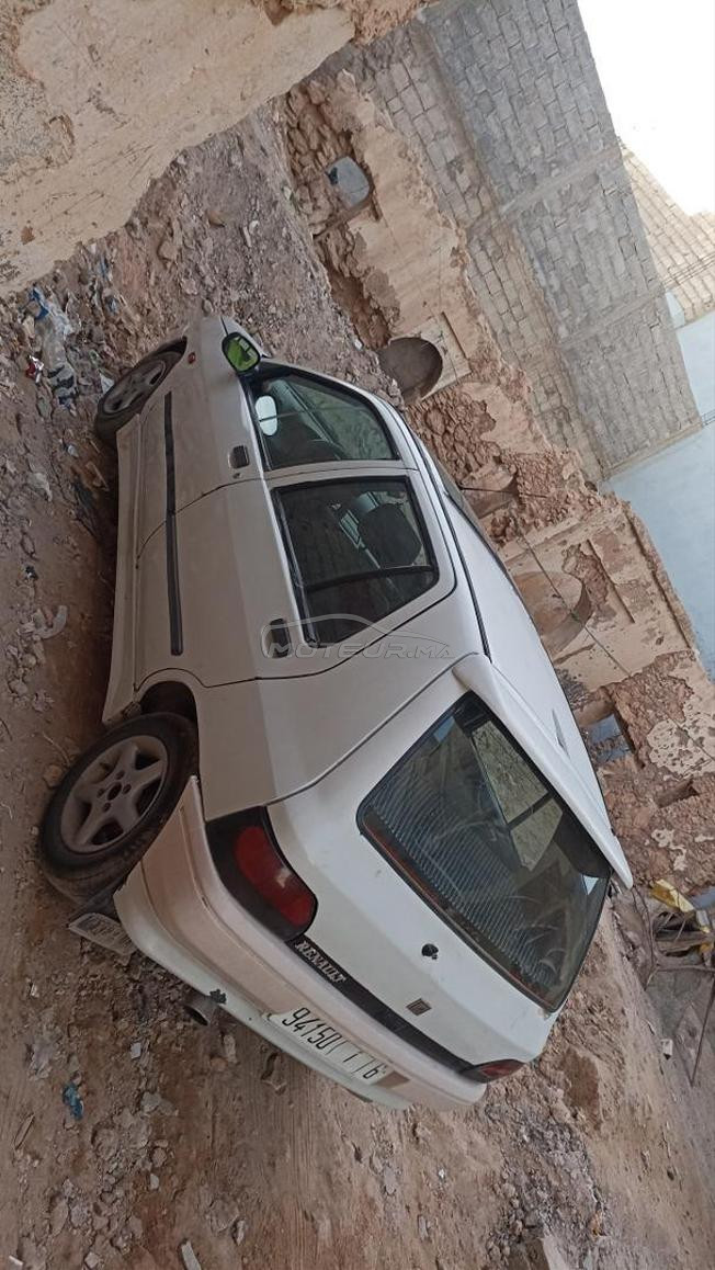 رينو كليو1 بنزين يدوي 1998 في أكادير