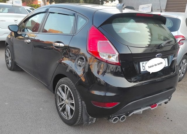 Ford Fiesta Essence Manuelle 2015 à Agadir