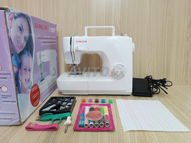 machine a coudre et zigzag SINGER 1507