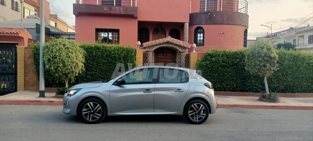 Peugeot 208 neuf