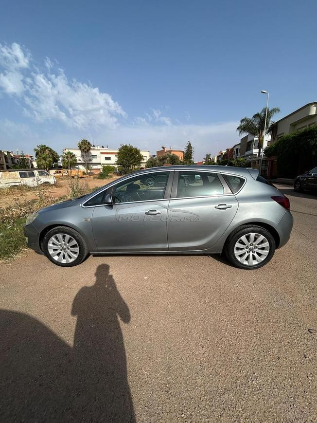 opel astra modele 2012
