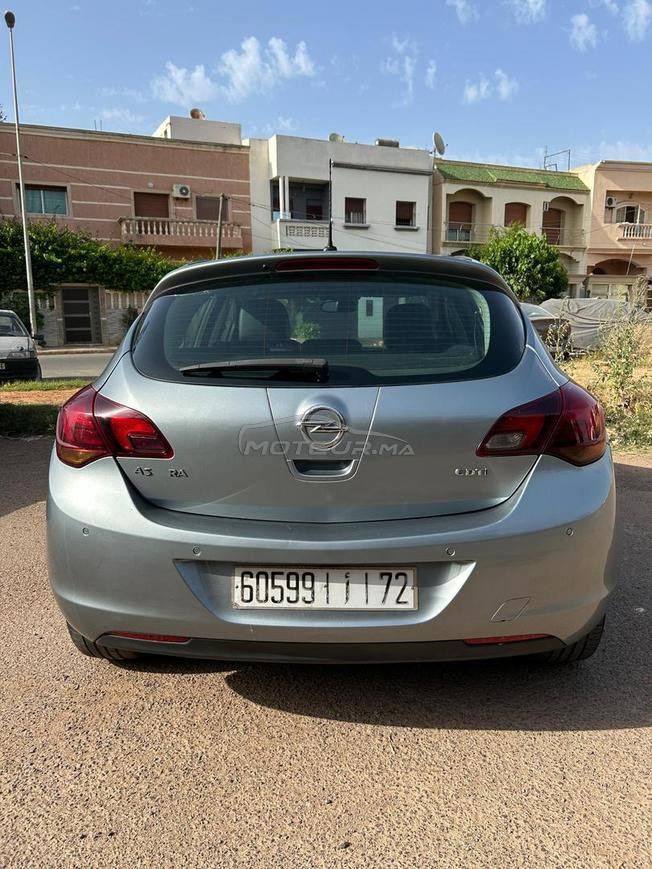 opel astra modele 2012