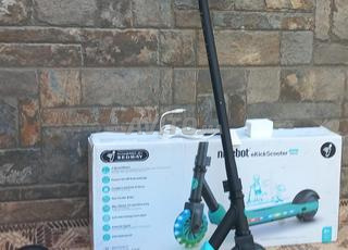 Trottinette électrique ninebot A6 pour les enfants