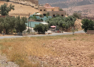  فيلا على طريق شلالات ازود