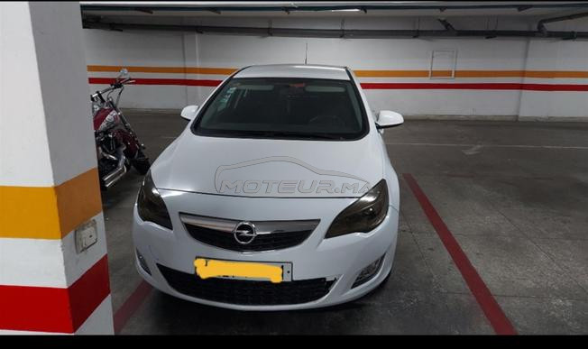 Opel Astra Essence Manuelle 2010 à Casablanca