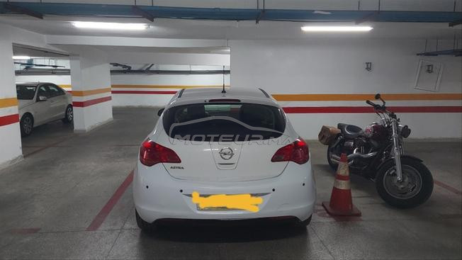 Opel Astra Essence Manuelle 2010 à Casablanca