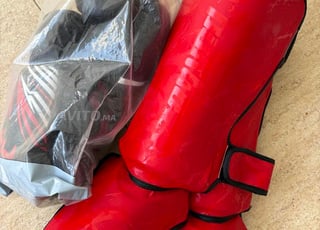Gants de boxe et protèges pieds a vendre