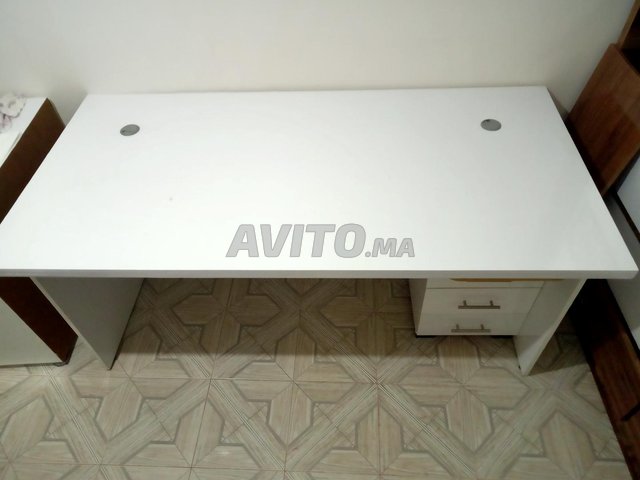 Bureau avec coiffeuse 