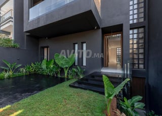 Superbe Villa d’Architecte à Vendre – Haut Standing