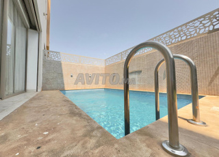 Splendide villa en face de motors village 