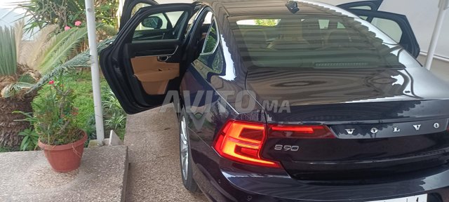 VOLVO S90 D4 2019