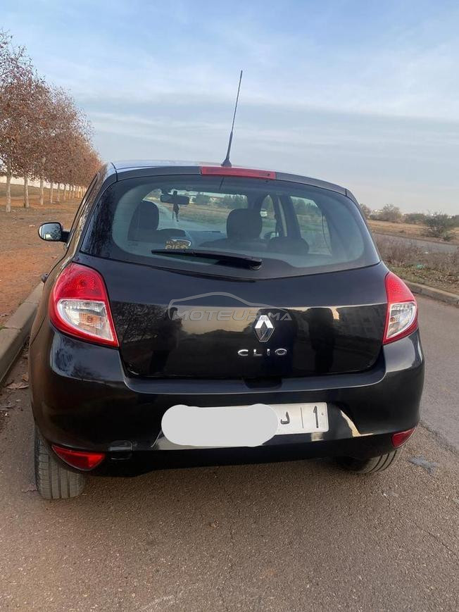 Belle voiture Renault Clio 