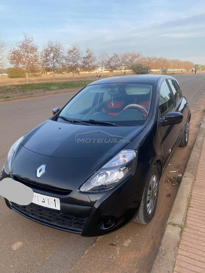 Belle voiture Renault Clio 