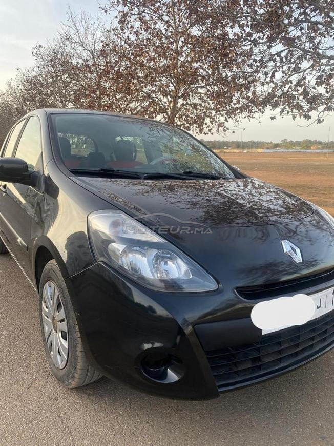 Belle voiture Renault Clio 