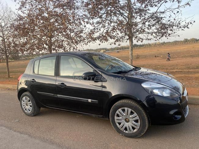 Belle voiture Renault Clio 