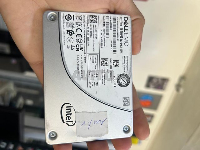 Disque dur 1TB SSD DellEMC Etat 100