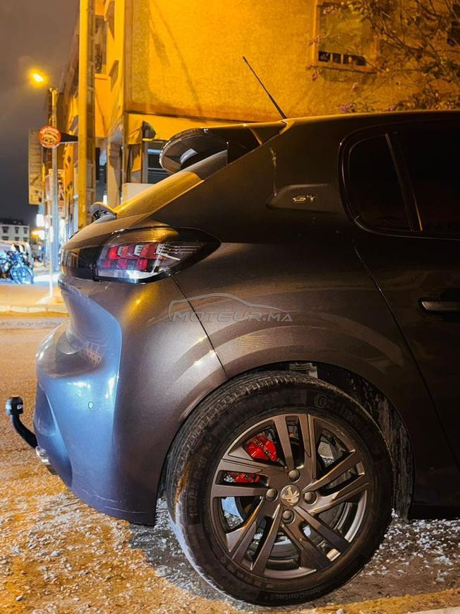 Peugeot  208 tout options prix 153 000 dh 