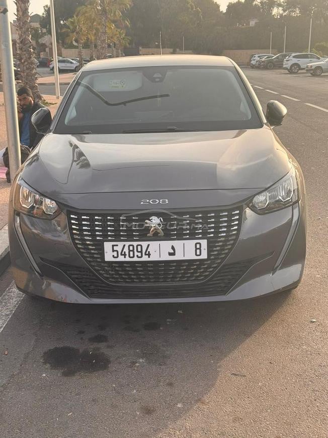 Peugeot  208 tout options prix 153 000 dh 